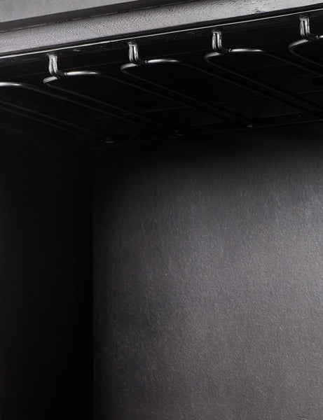 #color::black