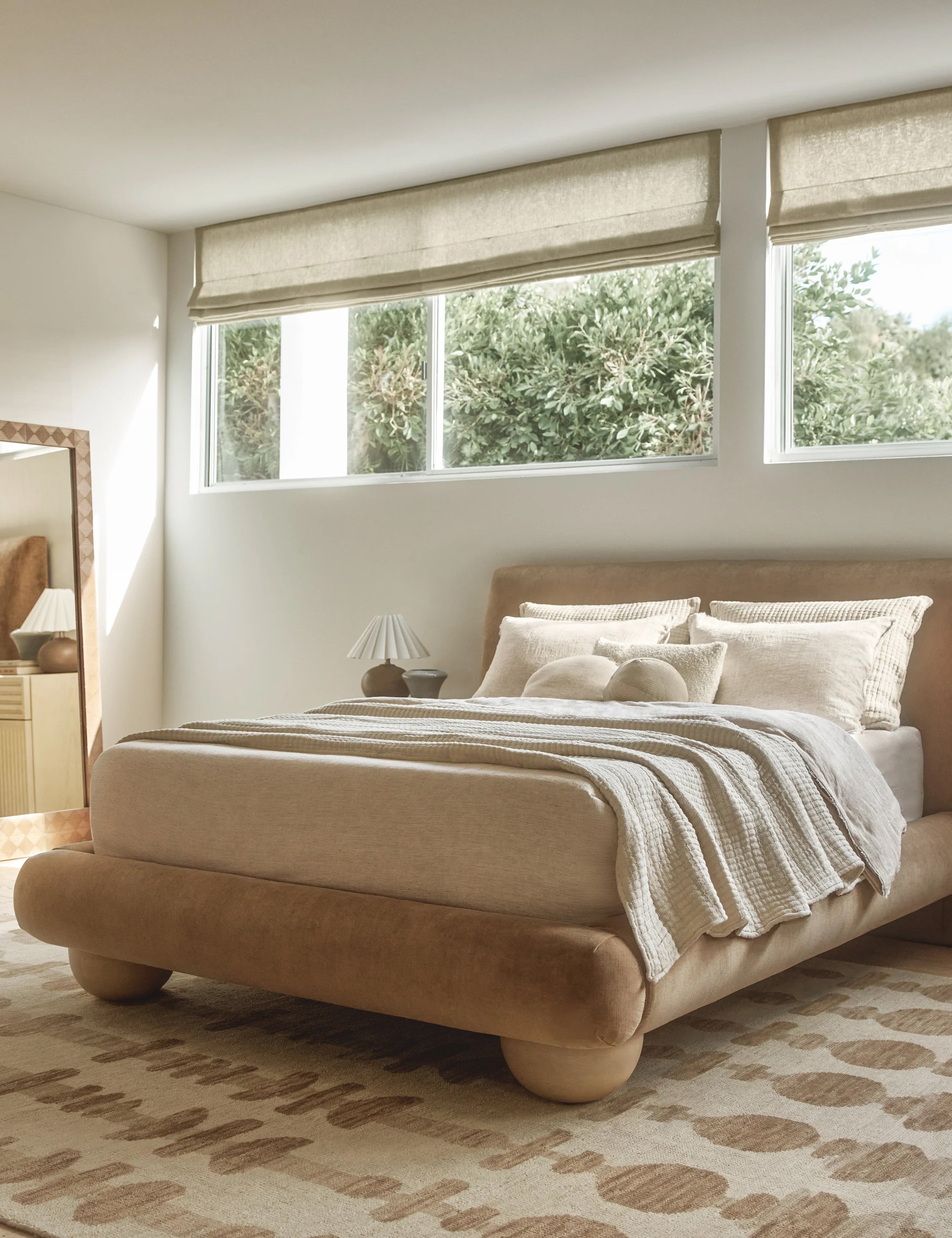 Rigby Platform Bed : Green Modern Velvet / Twin