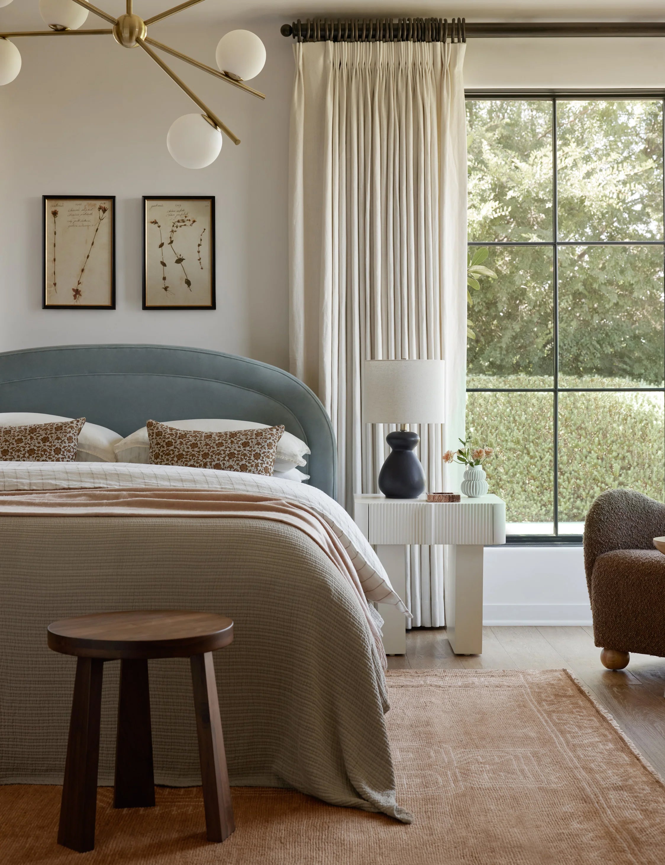 Newbery Platform Bed : Sky Blue Classic Velvet / Queen