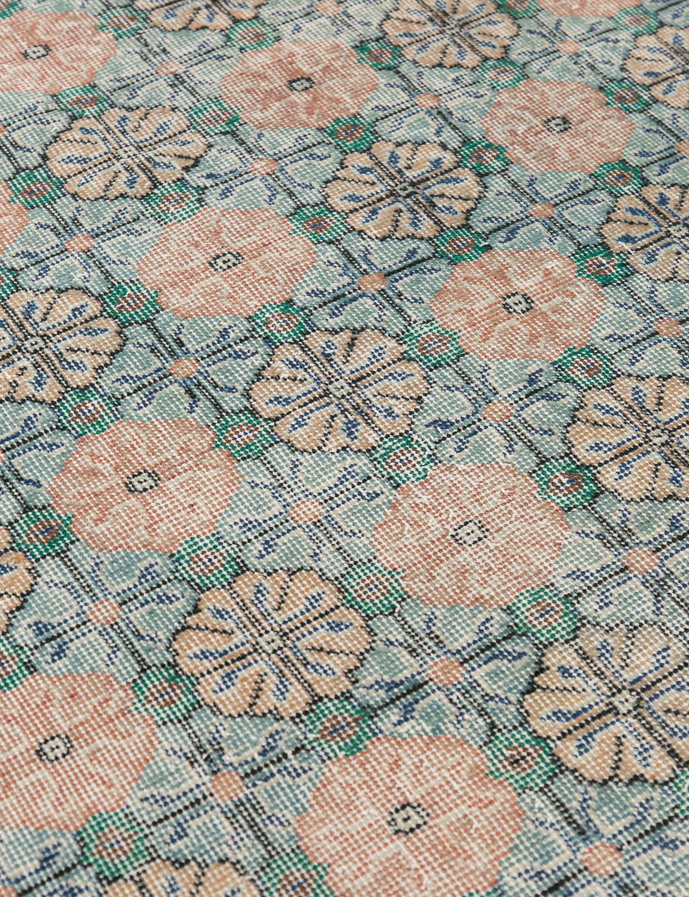 Vintage Turkish Hand-Knotted Wool Rug No. 454, 3'12