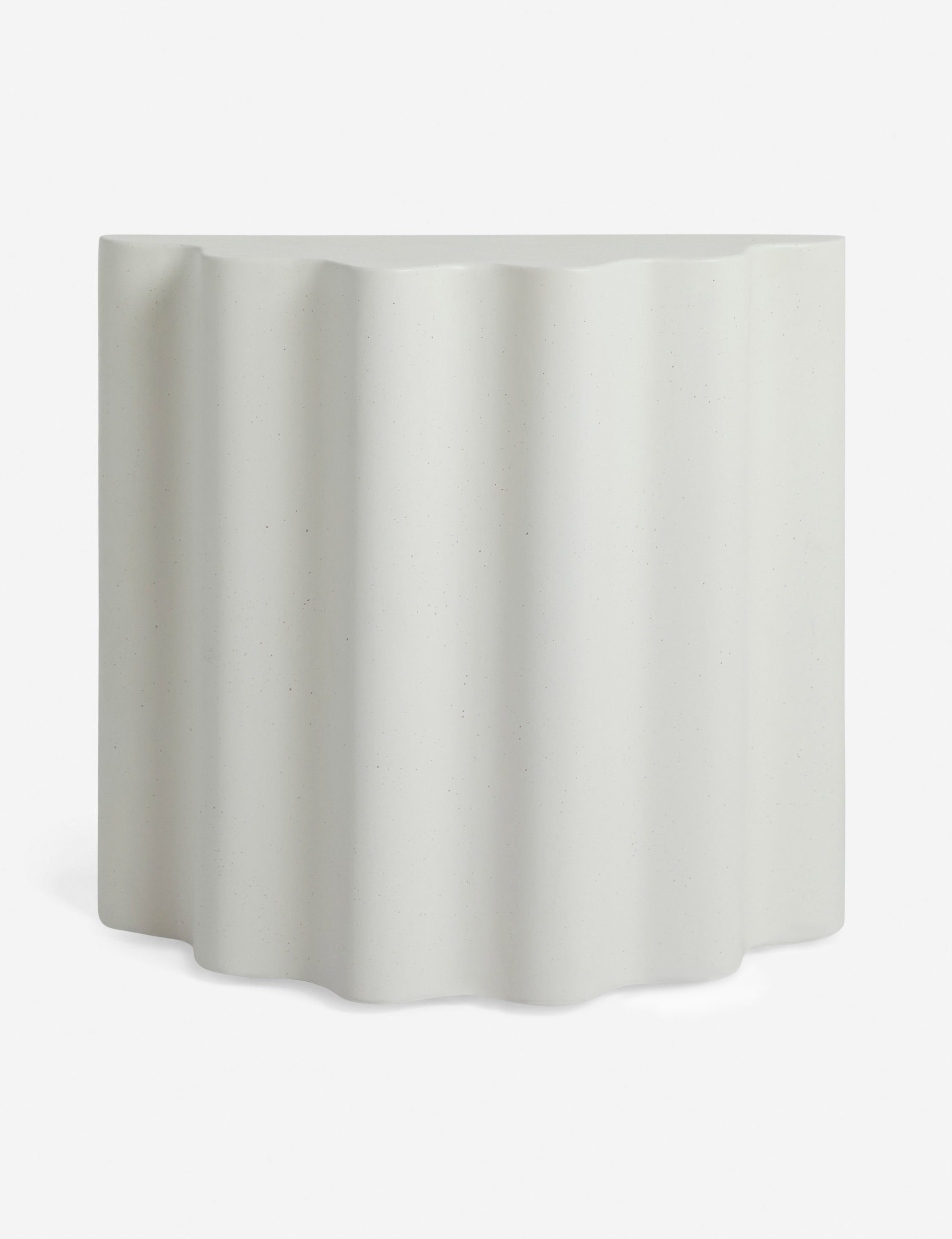 Lune half-moon, scalloped concrete side table