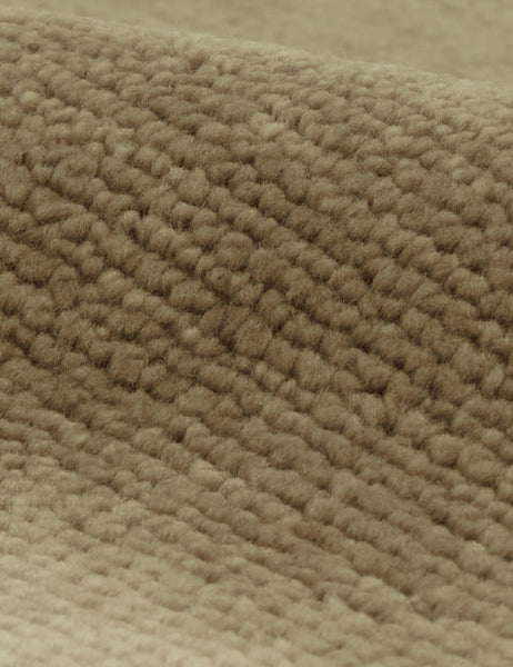 #color::moss-gray #size::6--round #size::8--round
