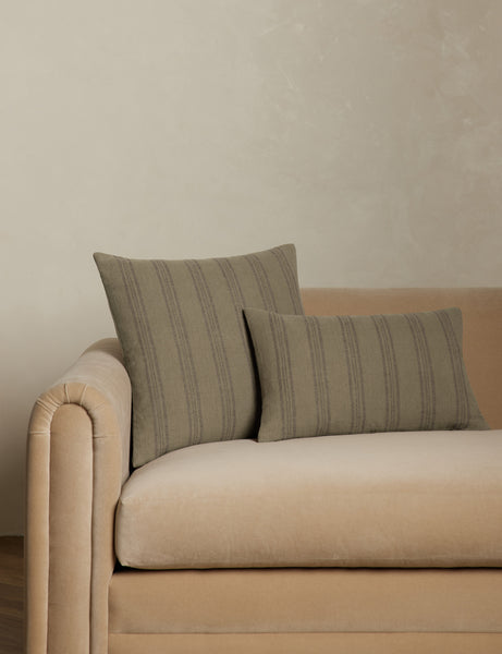 #color::thyme #style::lumbar