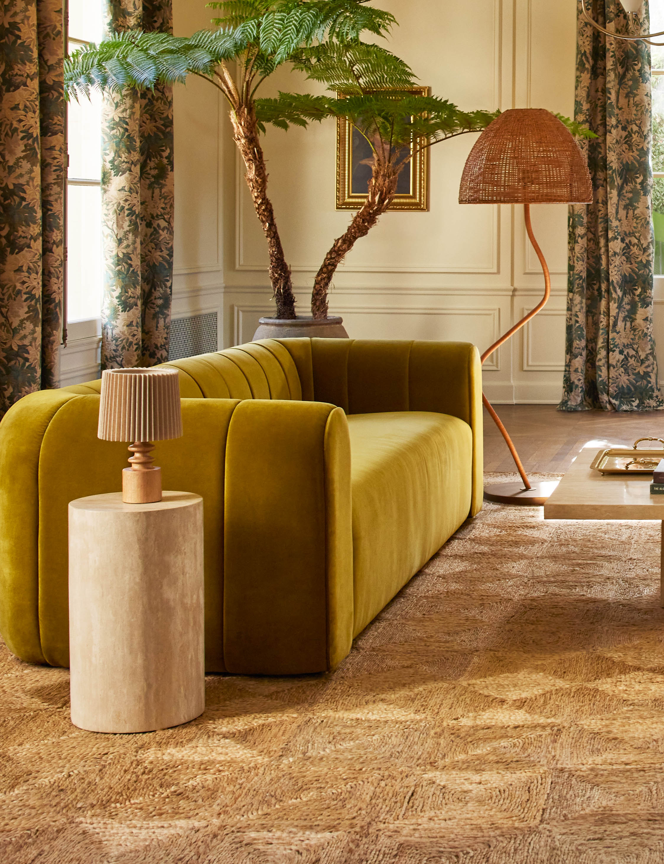 Rosamel Sofa : Talc Performance Linen / 87