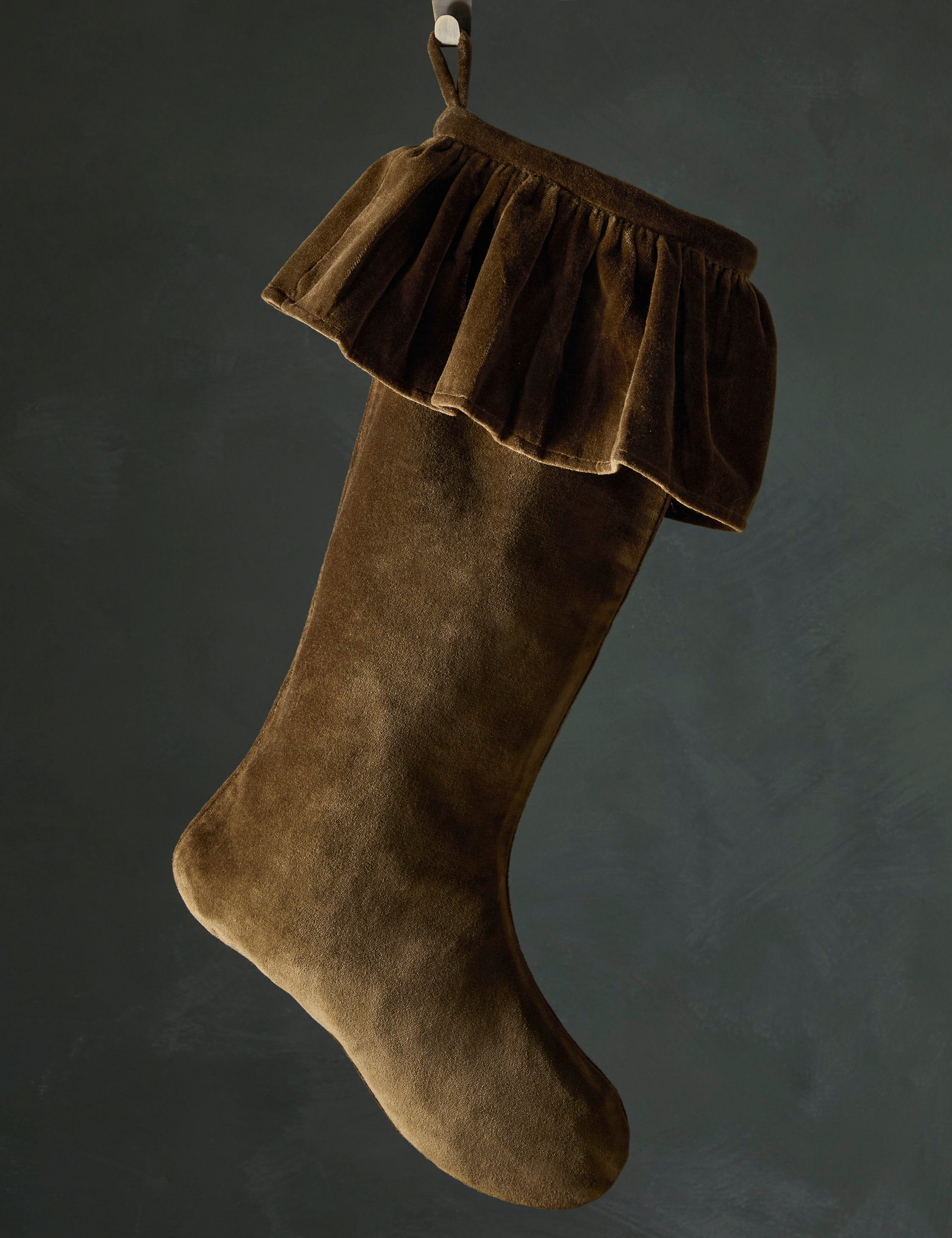 Mauree ruffle top velvet stocking