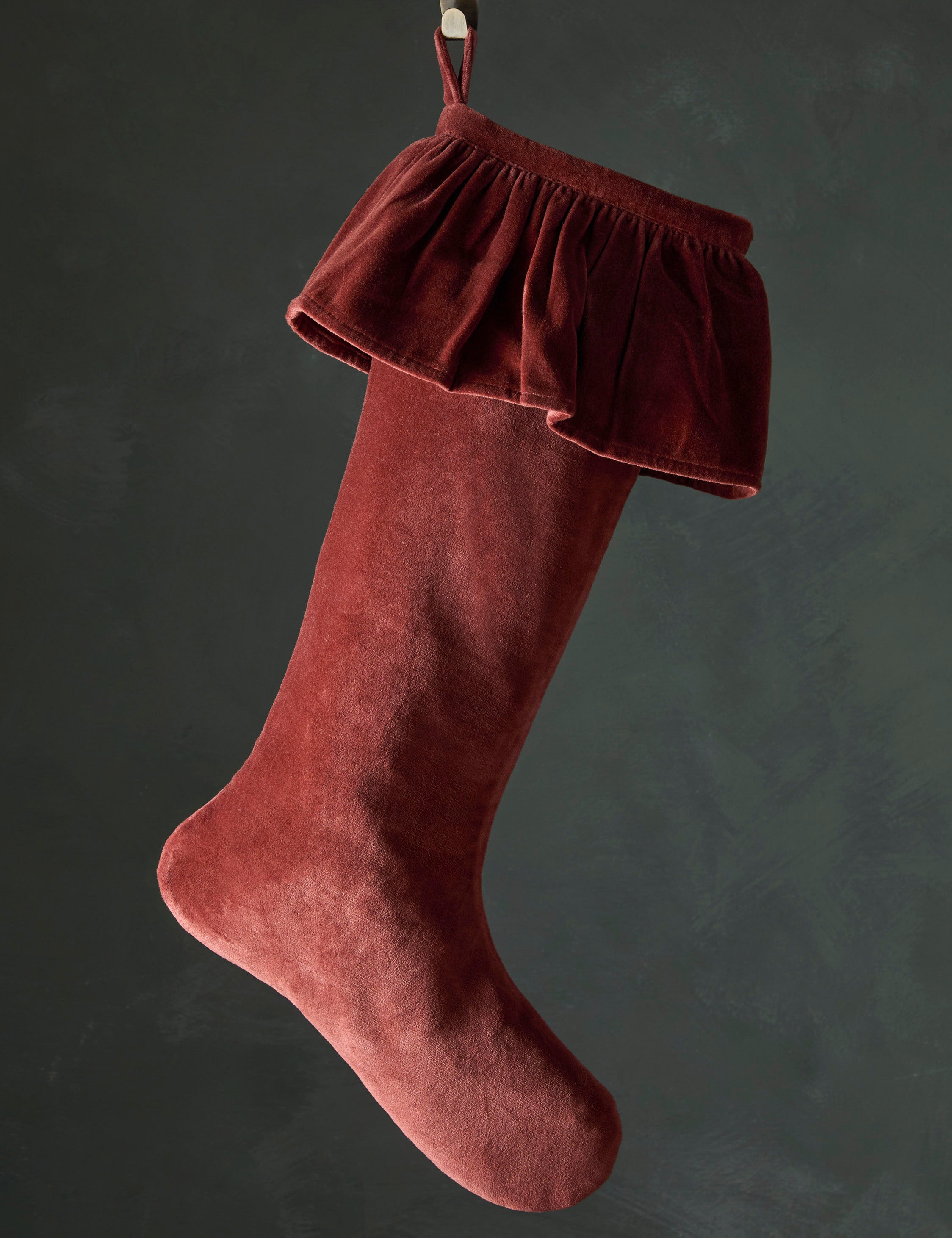 Mauree ruffle top velvet stocking