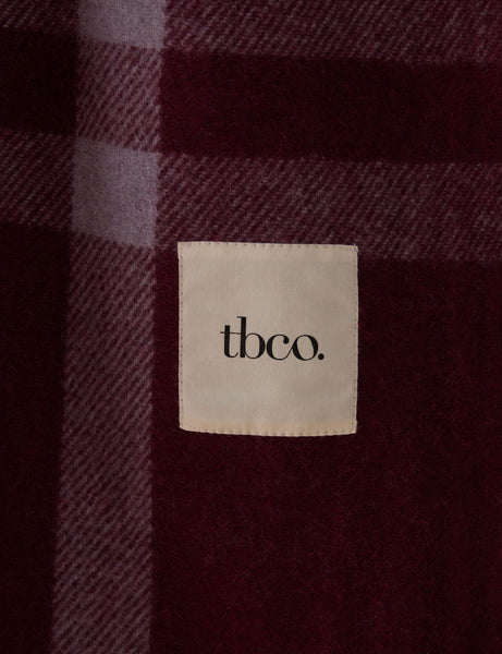 #color::burgundy-modern-tartan