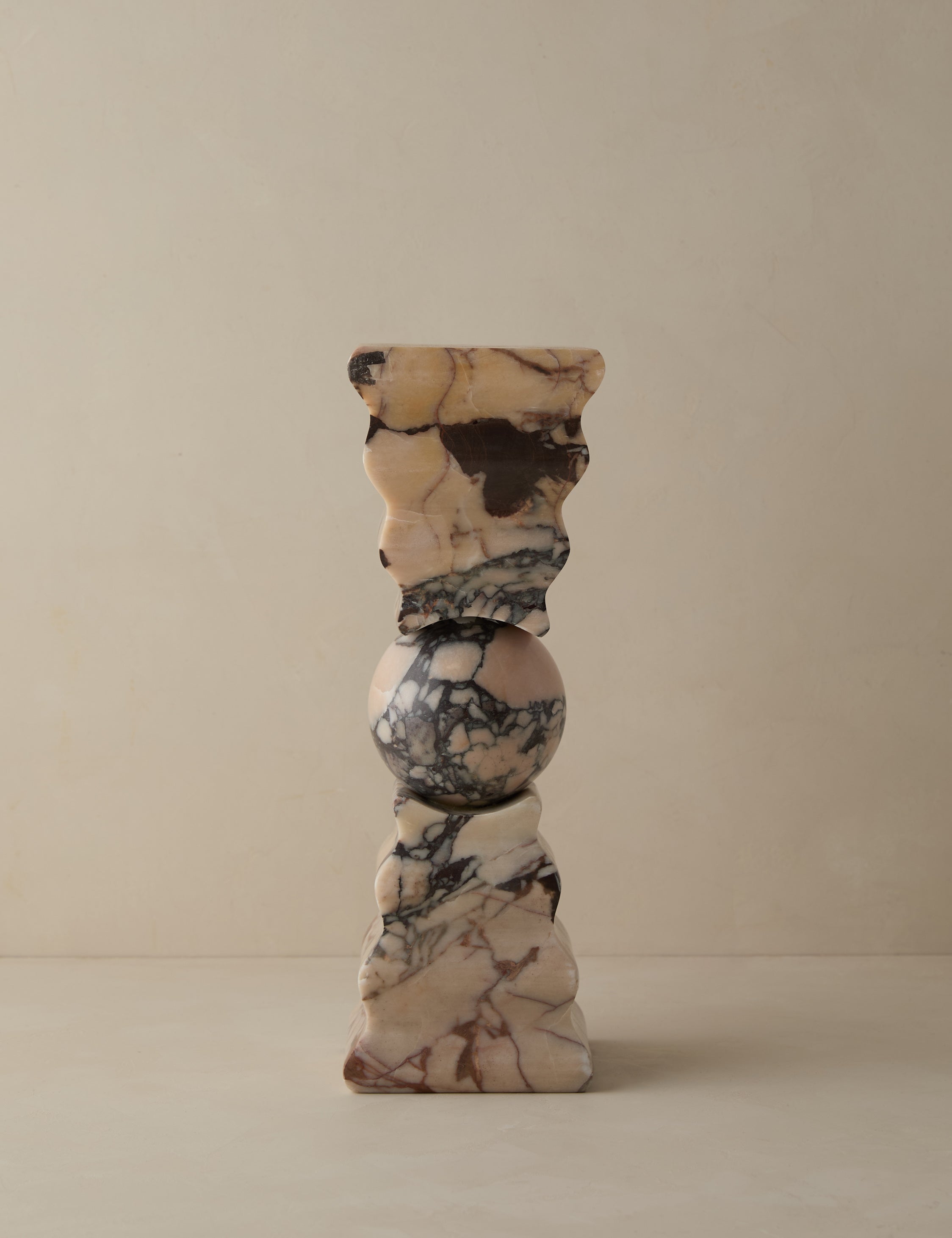 Sachia sculptural marble column