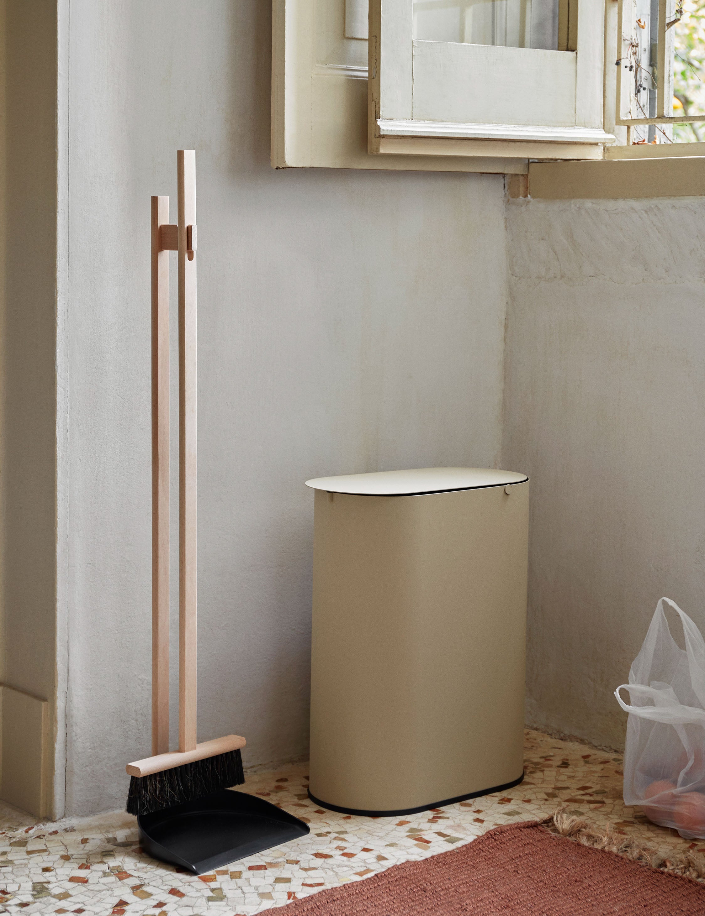 Enkel Bin by Ferm Living : Cashmere / Medium