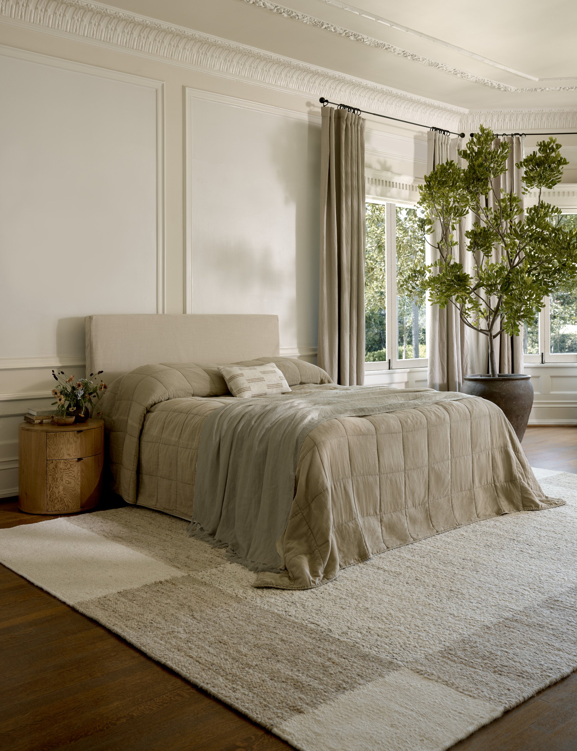 Maura Slipcover Bed : Natural Stripe / Full
