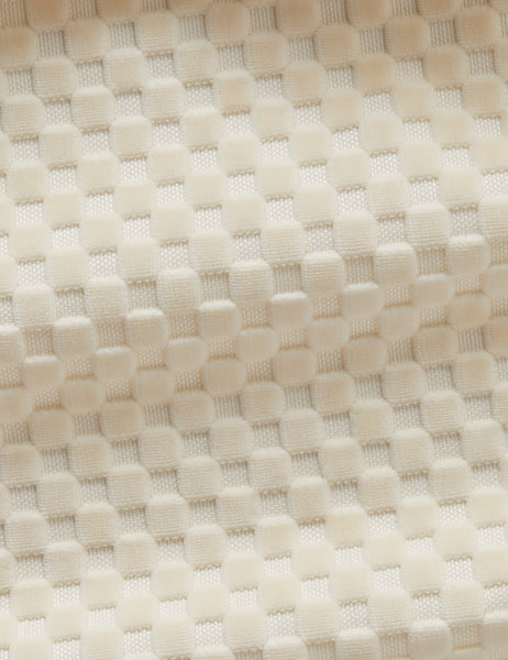 #color::ivory