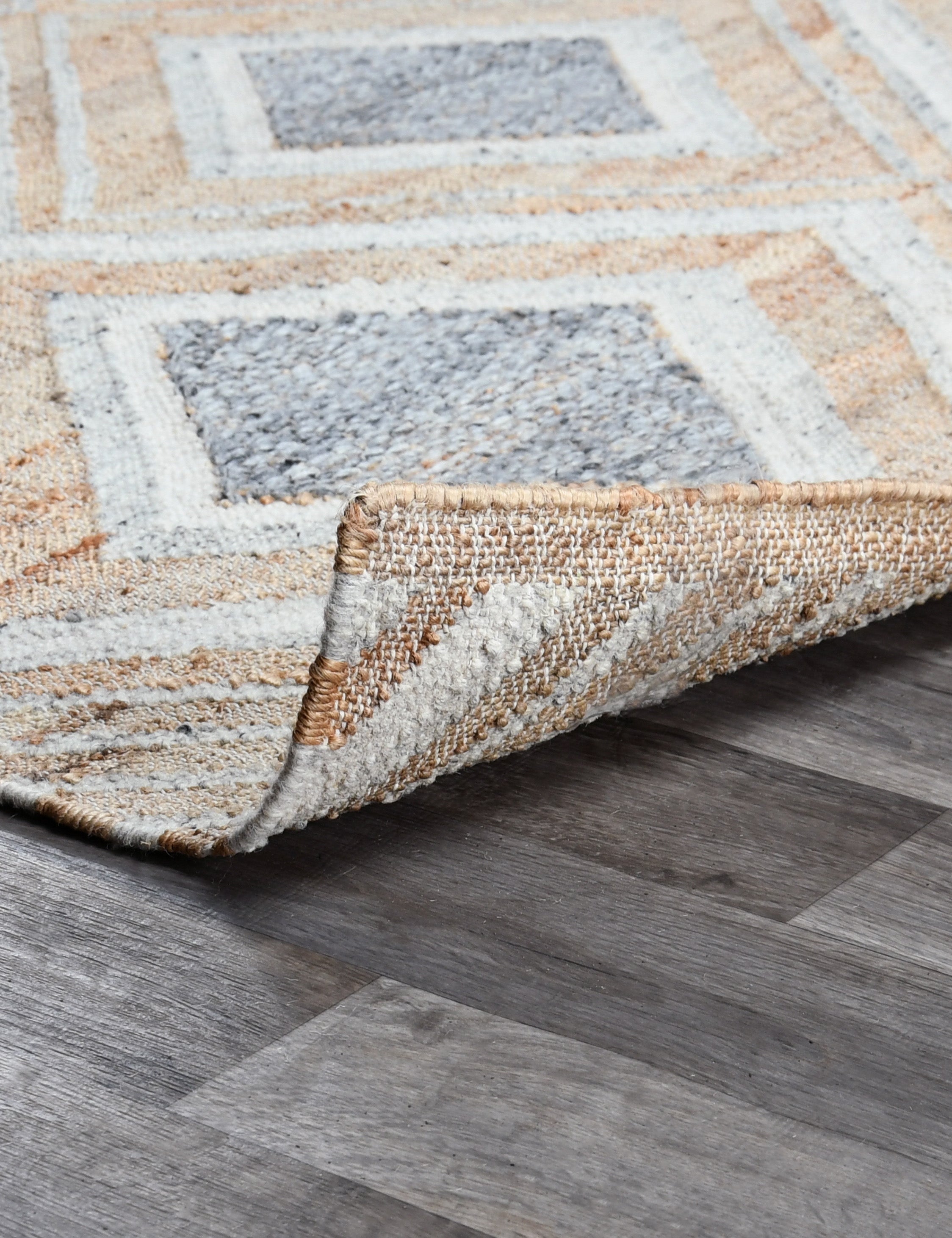 Lonan Rug