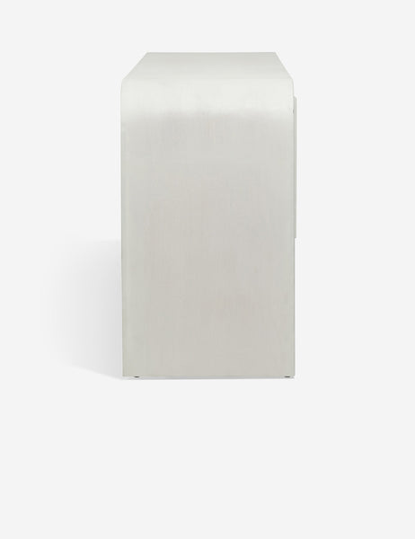 #color::ivory